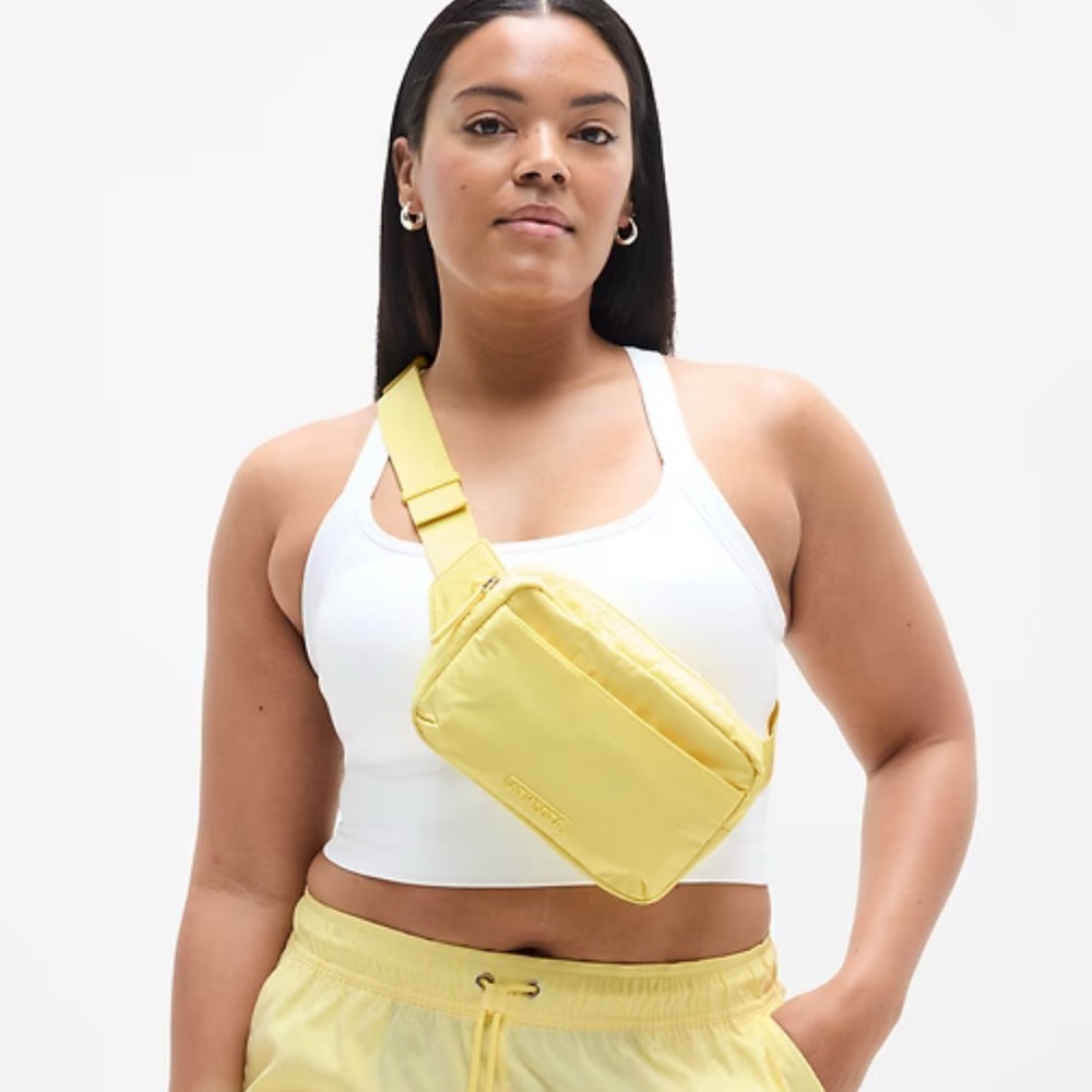 🏷️NWT Athleta All About Large Crossbody Belt Bag in Citron Yellow Brand New $55